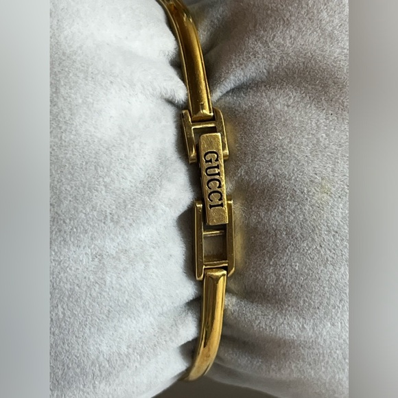 GUCCI 11/12.2 interchangeable bezels with 6 of them. - Picture 10 of 14